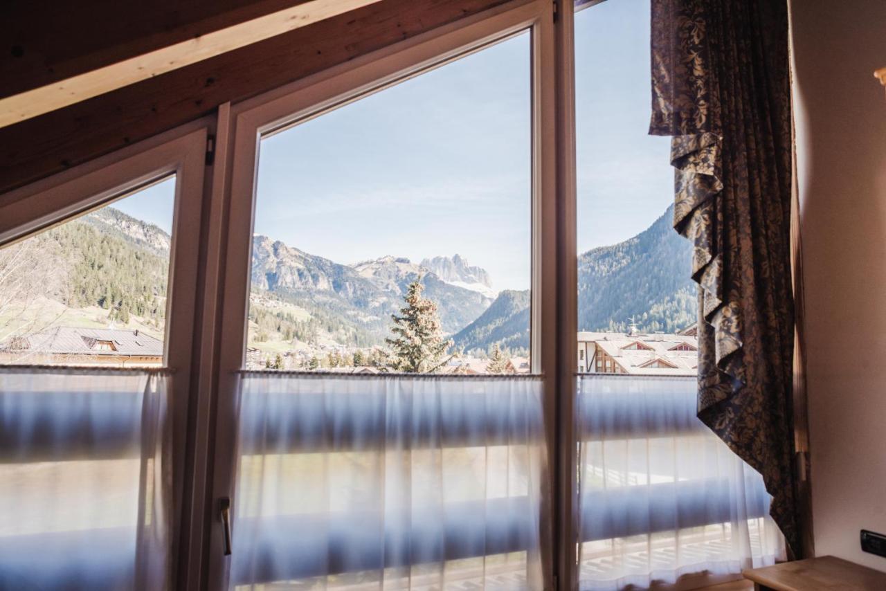 Residence Dolomia Pozza di Fassa Esterno foto