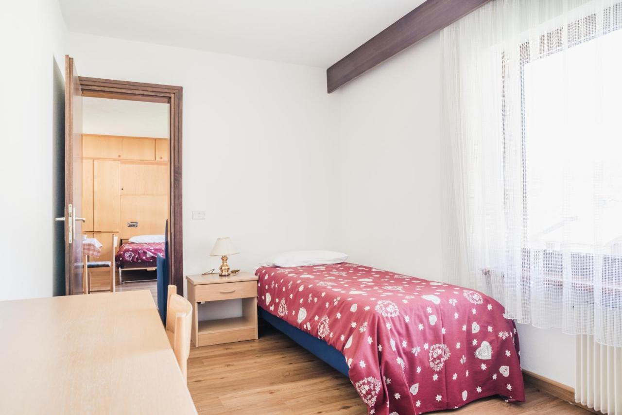 Residence Dolomia Pozza di Fassa Esterno foto