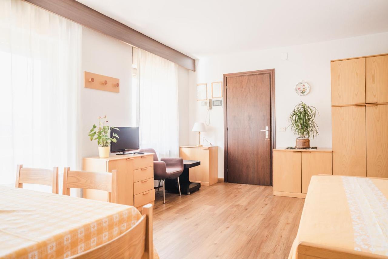 Residence Dolomia Pozza di Fassa Esterno foto