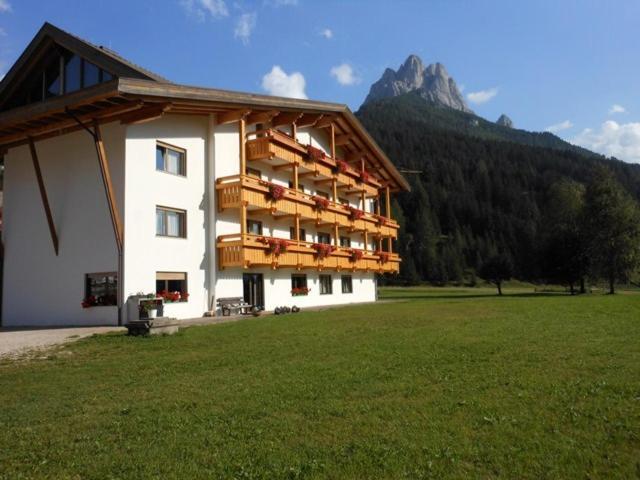 Residence Dolomia Pozza di Fassa Esterno foto